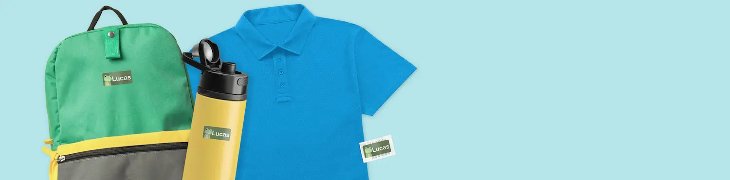 Rugzak, drinkfles en poloshirt met gepersonaliseerde naamlabels